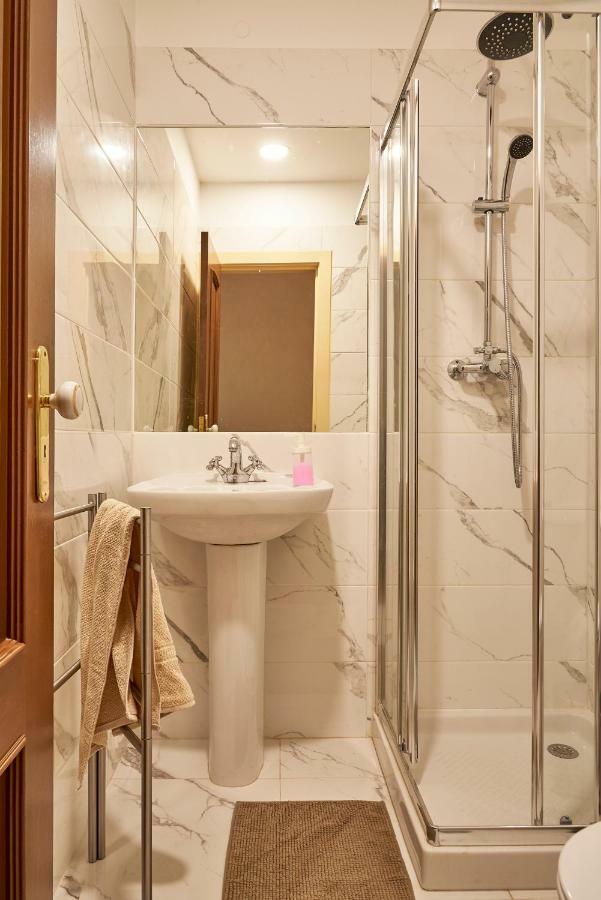 Campo Pequeno Avenida Hotel ลิสบอน ภายนอก รูปภาพ